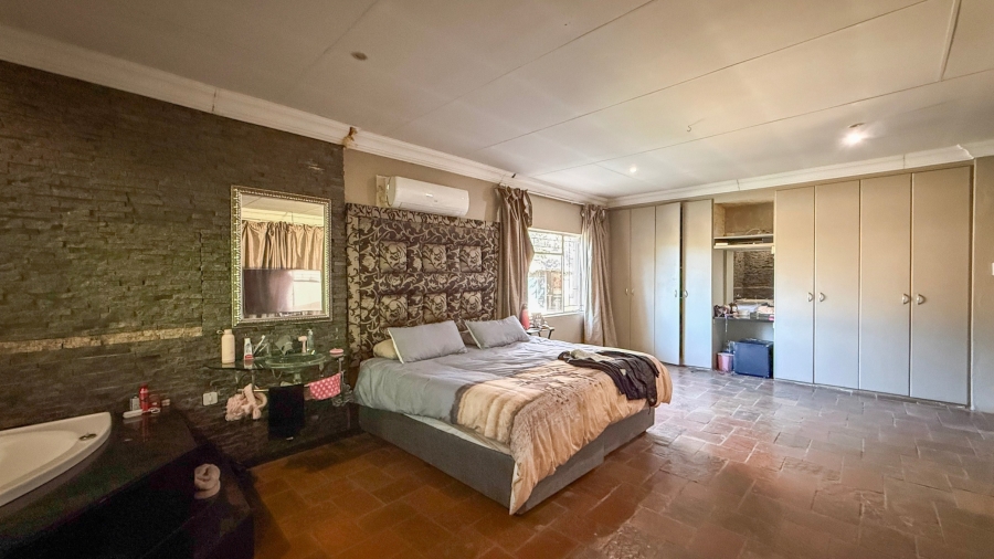 4 Bedroom Property for Sale in Melodie North West